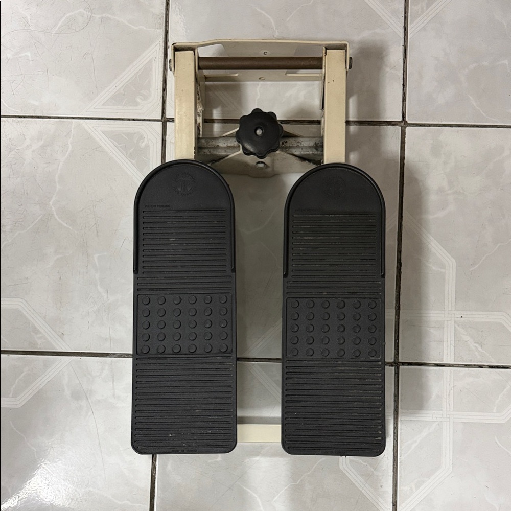 Compact Black / white Mini Stepper Exercise Equipment work out from home/office